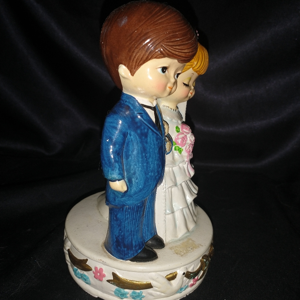 Vintage Bride & Groom - Picture 3 of 6